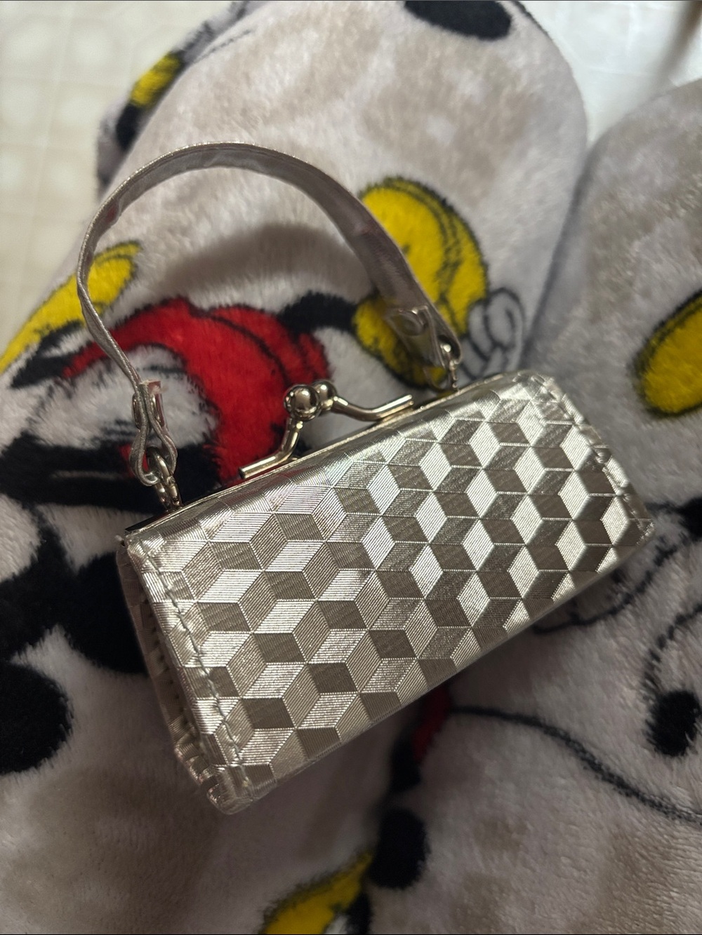 Tiny purse silver with 3d design lipstick holder